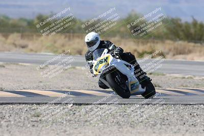 media/Oct-04-2025-CVMA (Sat) [[408bcdd6e4]]/Race 10-Amateur Supersport Middleweight/